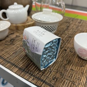 梨山青心烏龍茶｜7年冬（藍包）